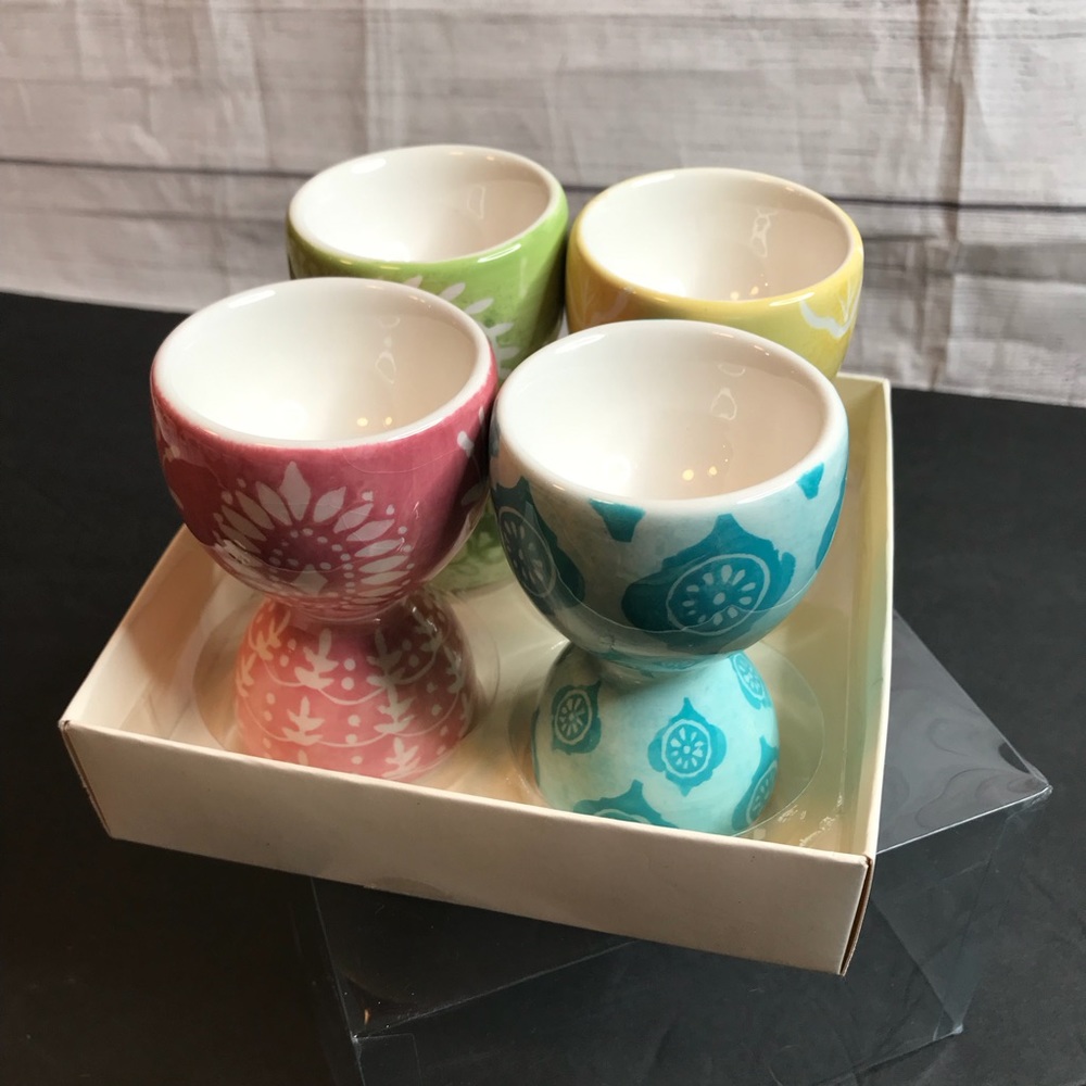 Pottery Barn Boxed Set Of 4 Ceramic Egg Cups